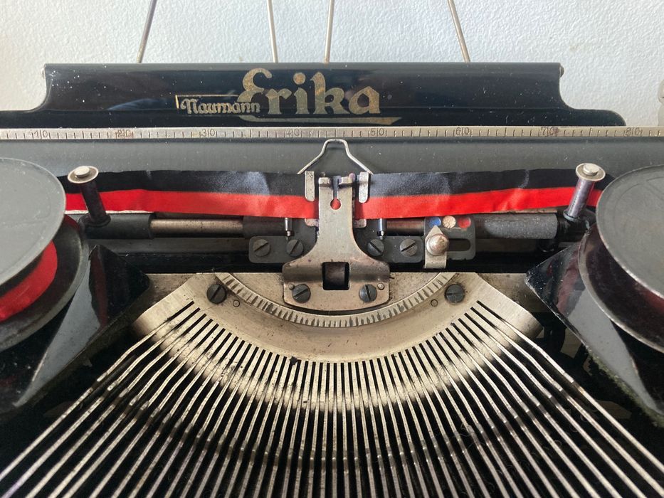 Máquina de escrever  *** Eryka 5