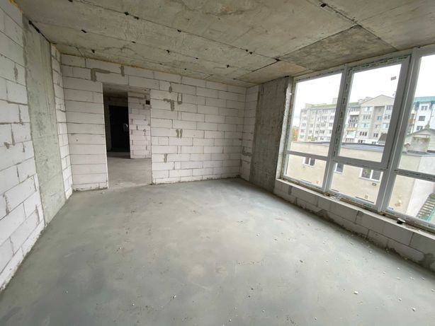 Продається 1х-кімнатна квартира без внутрішніх робіт по вул. Сахарова
