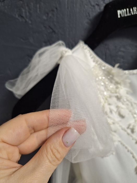 Сукня святкова кольору айворі для дівчинки 4-5років