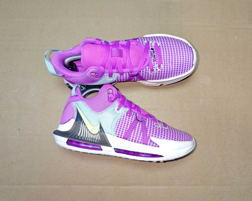 Оригінальні Баскетбольні Кросівки Nike Lebron Witness 7