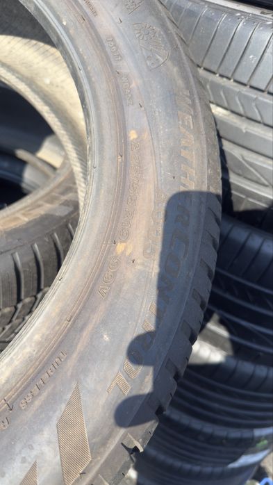 225/55/19 Bridgestone,   A005