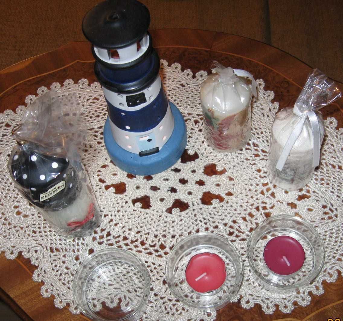 Zestaw: latarnia, 3 świeczki, 3 świeczniki szklane na tealigt