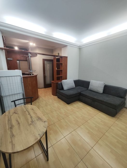 Срочно‼️Реальная‼️Центр! Продам 1 к.кв. студия  м.Университет