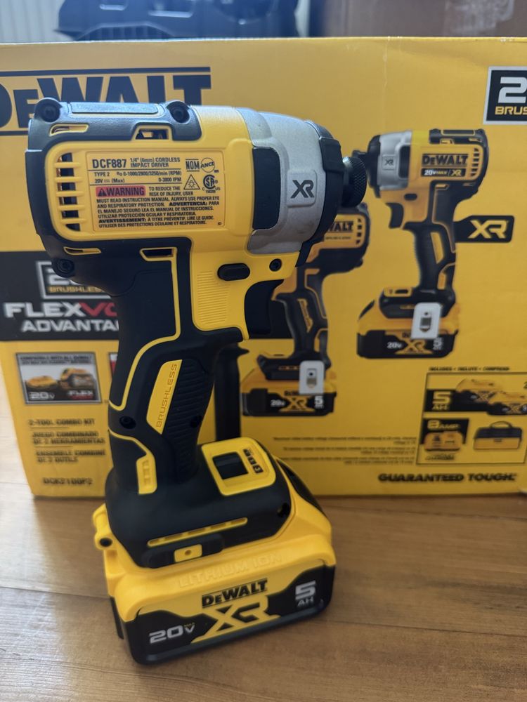 Набір інструментів Dewalt DCK2100P2, Шуруповерт DCD999 і Імпакт DCF887