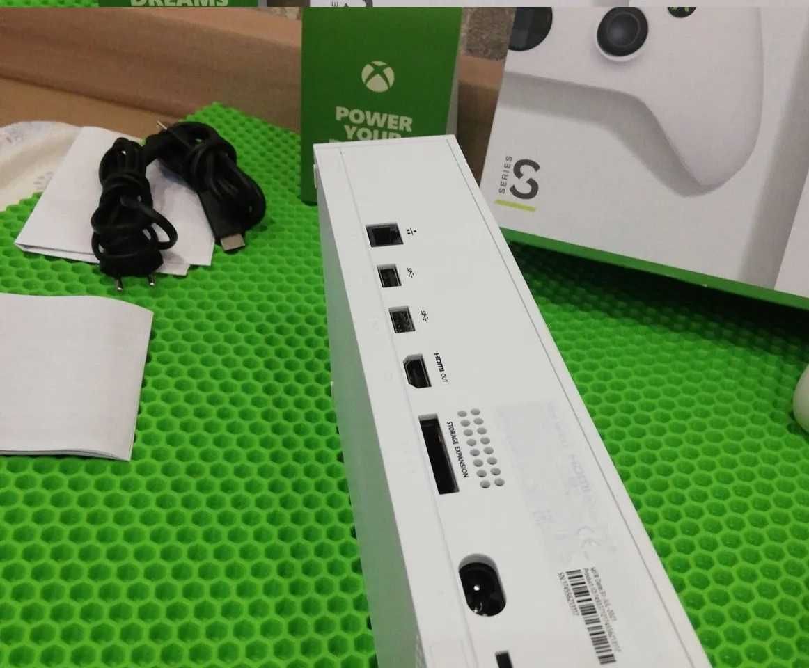 Приставка Xbox series S Digital Edition 512 Gb + 4 ігри