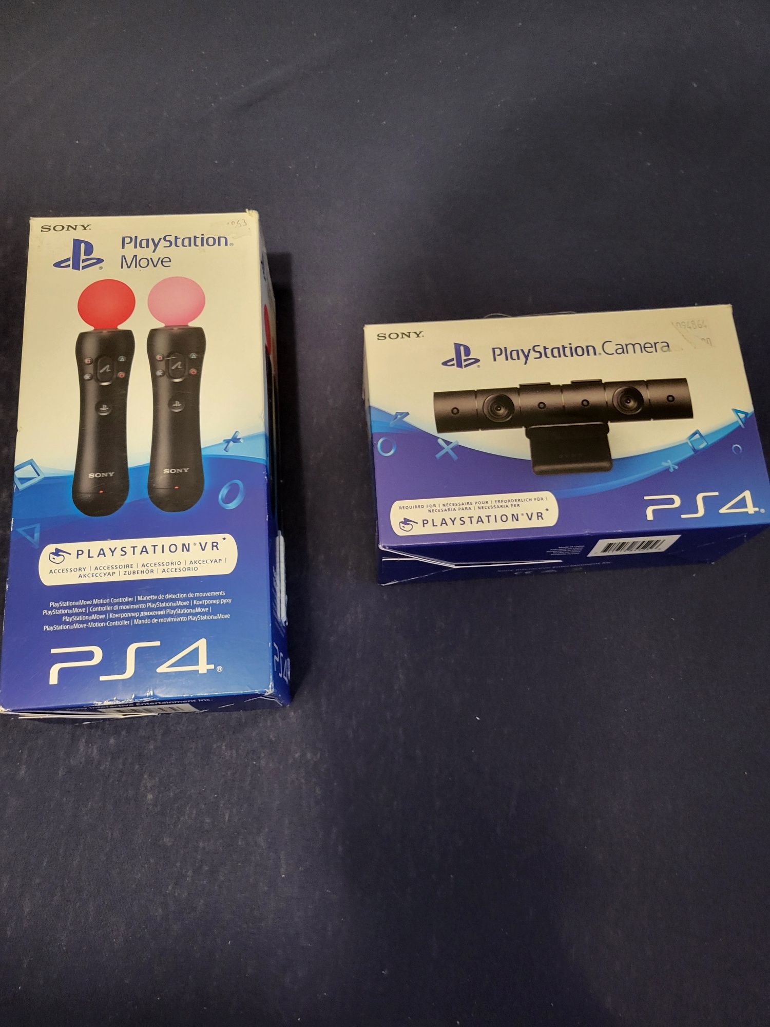 Playstation 4 pro 1TB + 2 pady, playstation camera 2x playstation move