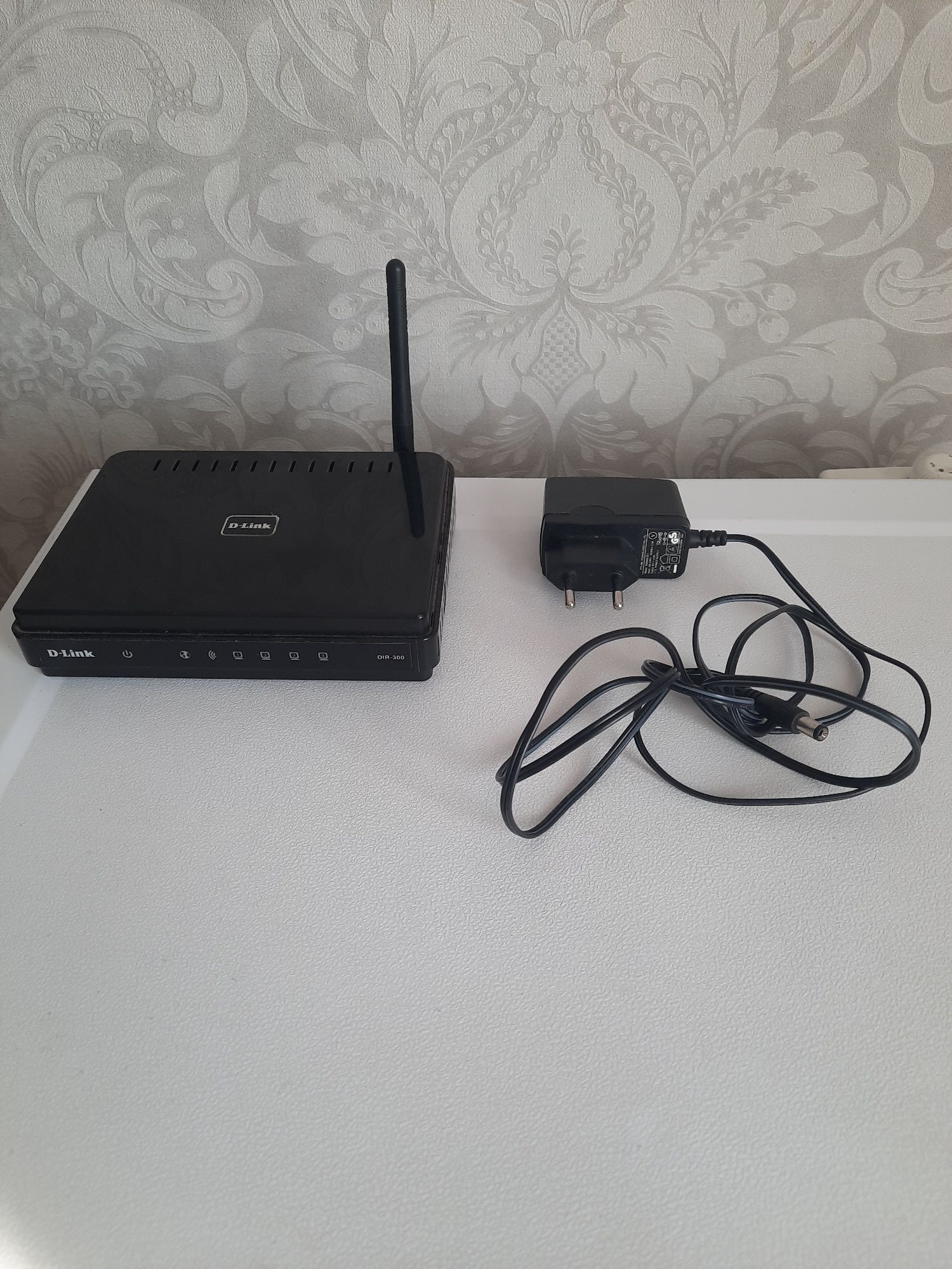 WiFi маршрутизатор D-Link DIR-300 в отличном состоянии.