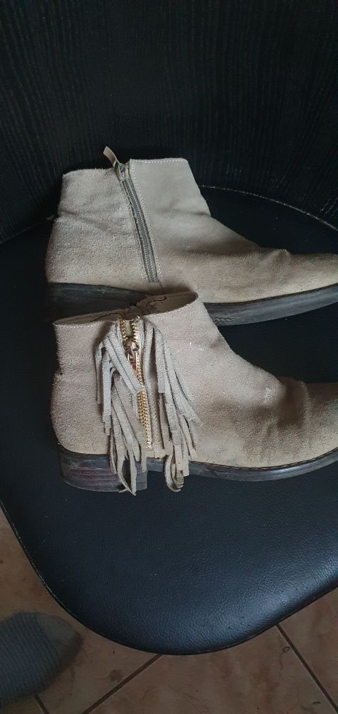 Buty botki zamszowe beżowe r. 36