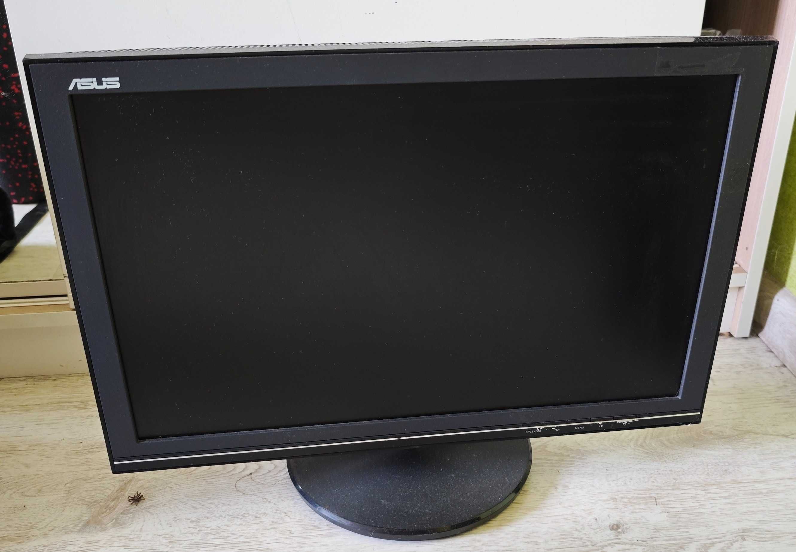 Komputer stacjonarny  intel i5 (dla grafika karta firepro 30bit color)