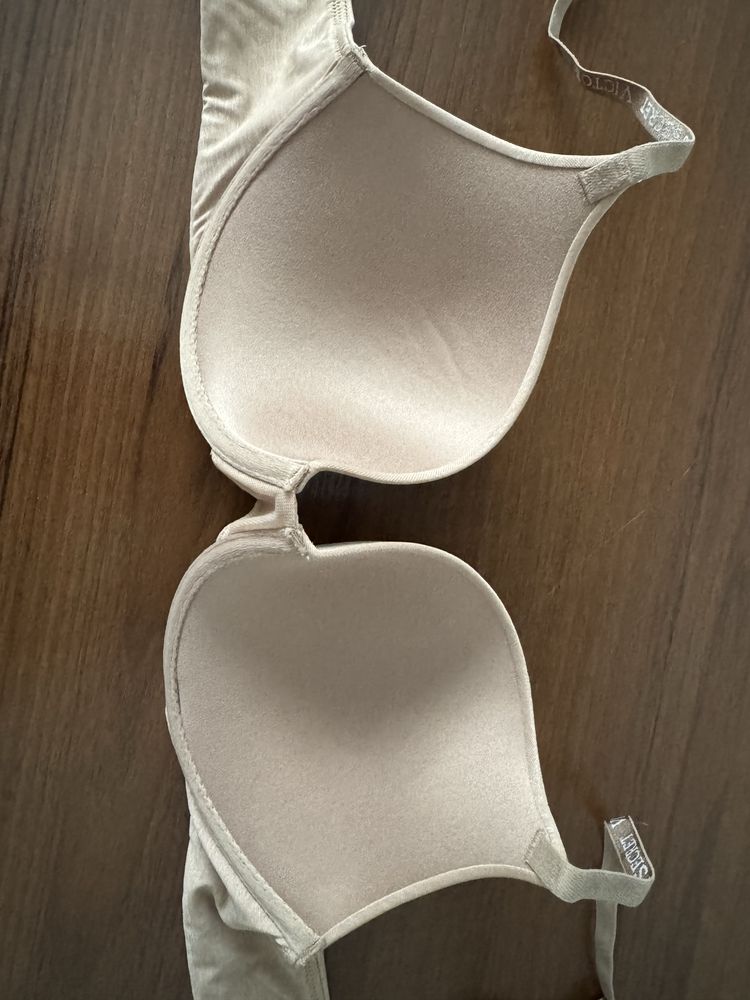 Бюсгалтер Victorias Secret 38B