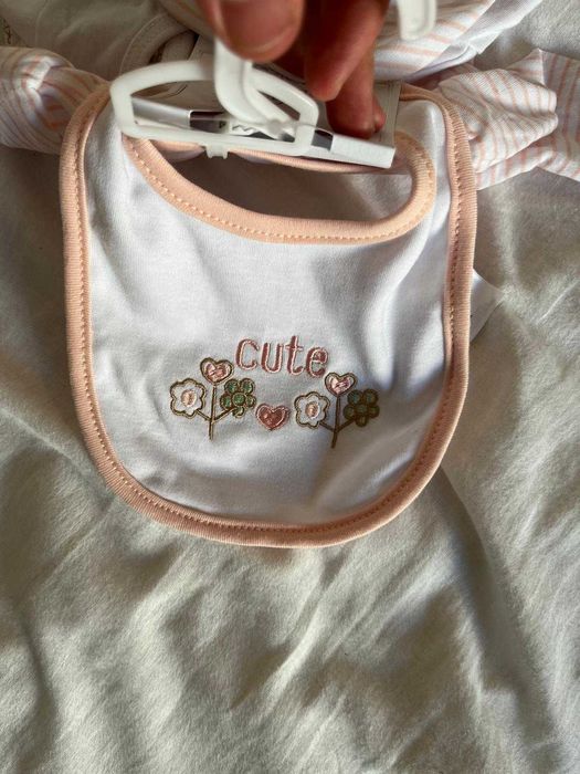 Zestaw ubranek dla niemowląt