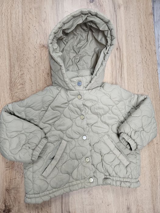 Piękna jesienna pikowana kurtka dziewczęca Zara khaki rozmiar 104