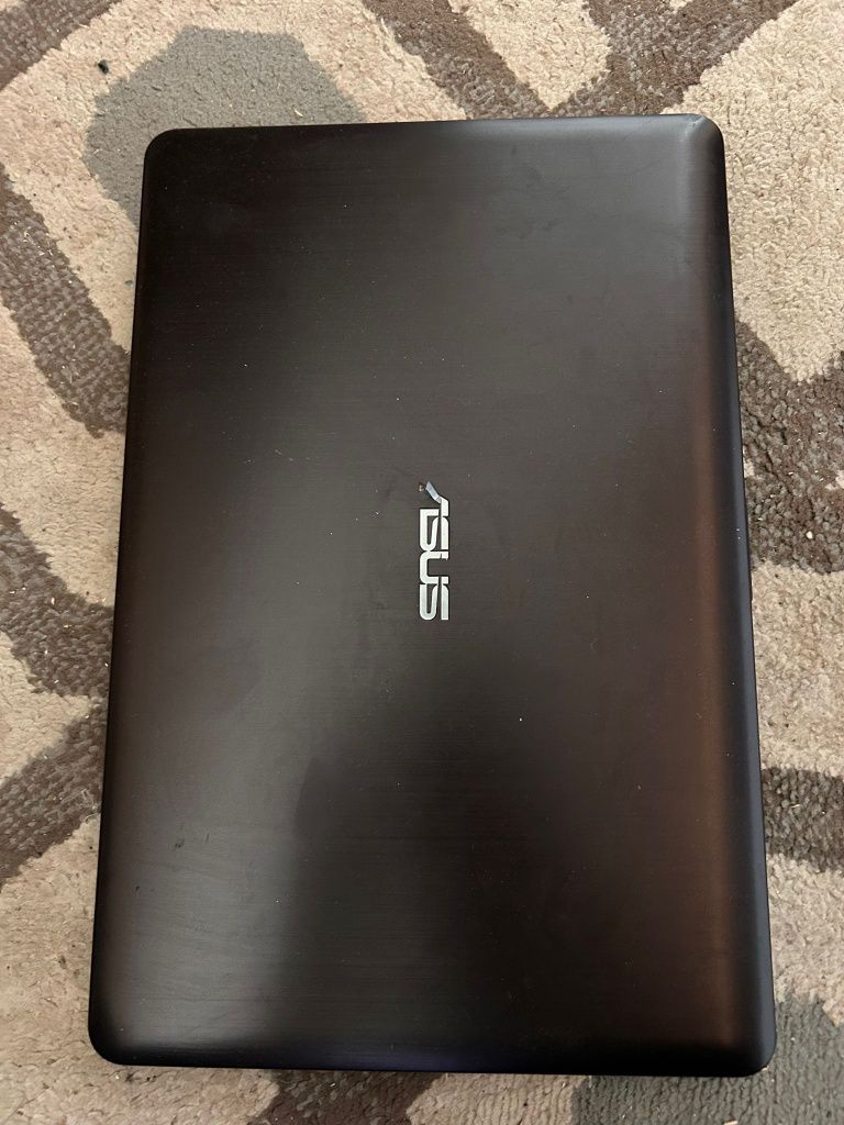 Portátil asus  i5