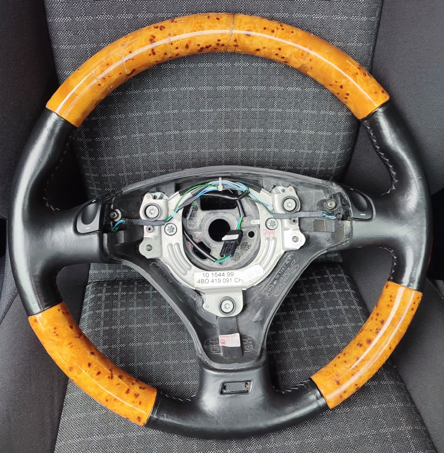 Kierownica drewno skóra Tiptronic Airbag Audi A3 A4 B5 A6 C5 A8 S8 D2