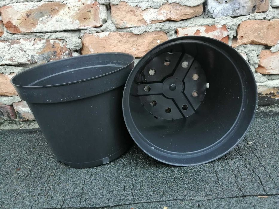 Doniczka produkcyjna 7,5L 25cm twarda 7,5LKO PRZEMYSŁOWA