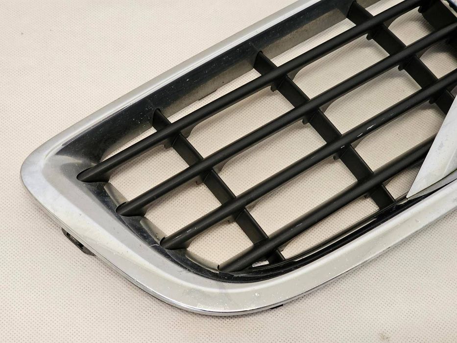 Grill atrapa volvo V50 S40 lift 2007-2012 30744915