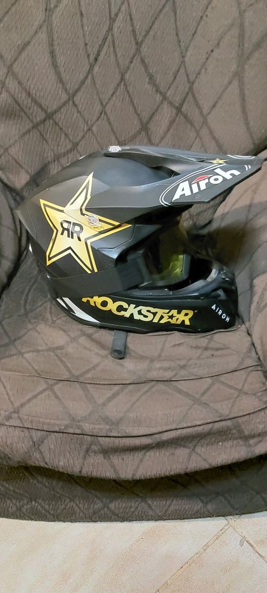 Capacete Airoh Rockstar
