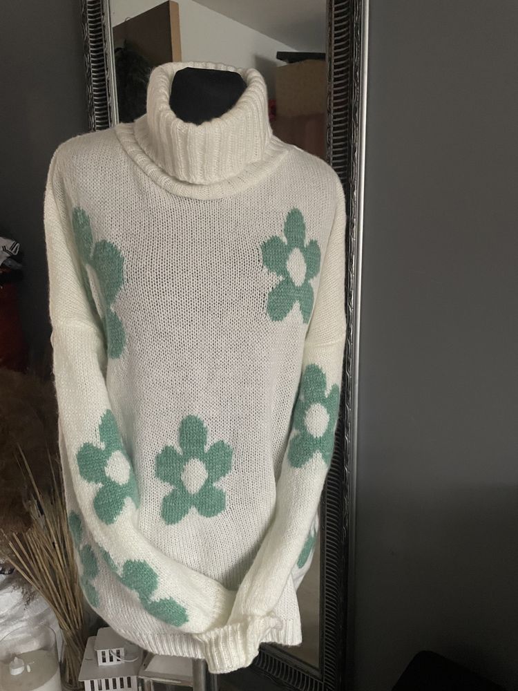 Sweterek sweter wiosenny kwiaty golf