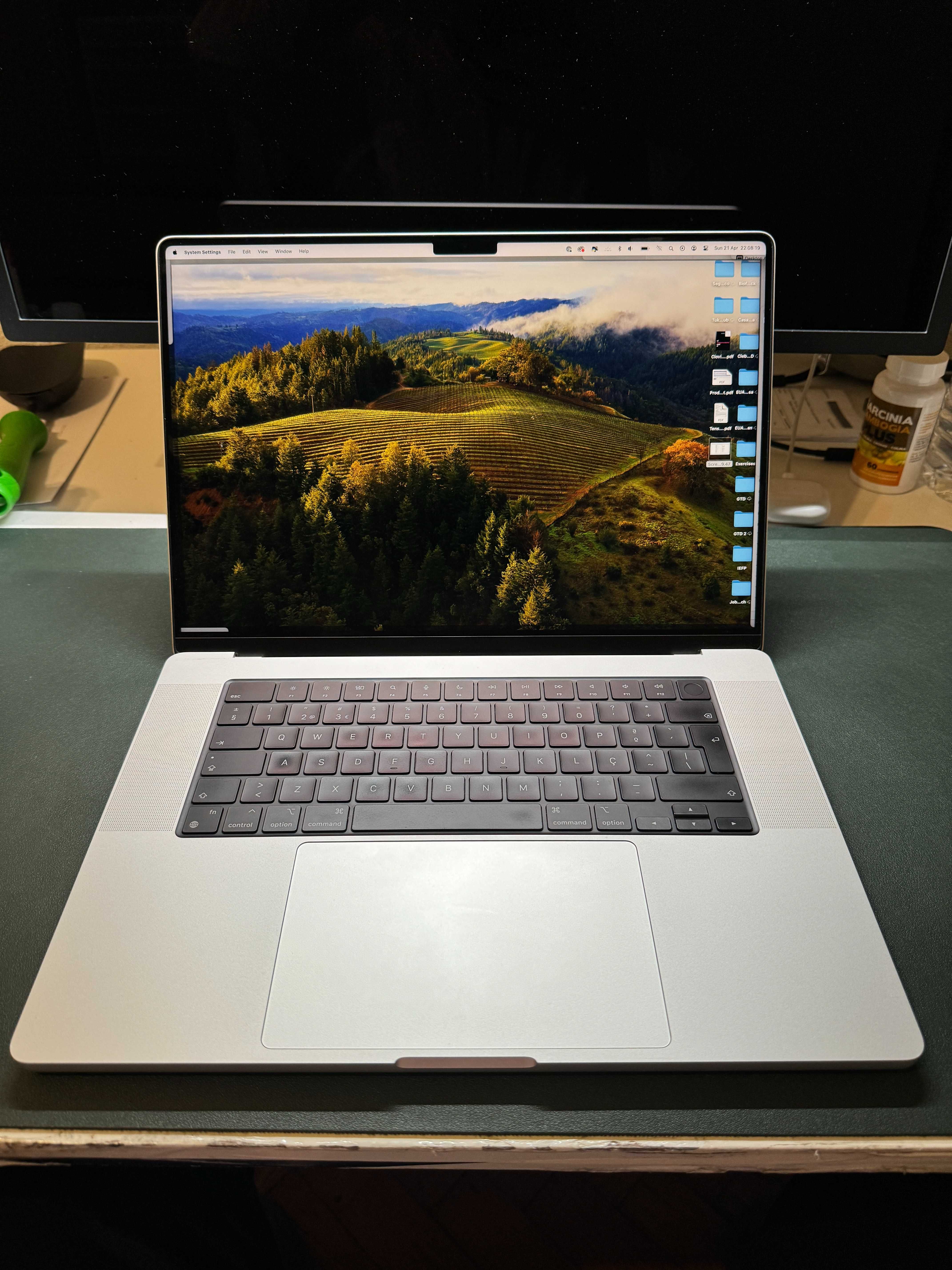 Apple Macbook Pro M1 Pro 16