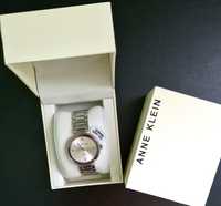 Оригінальний годинник Anne Klein.