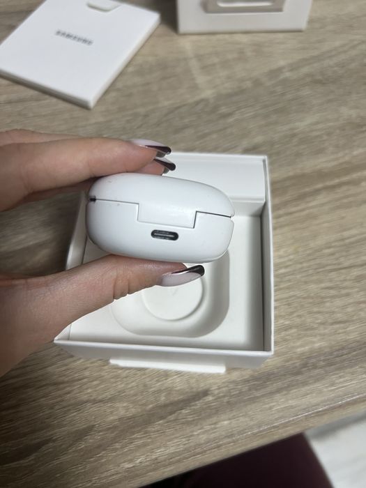 Навушник ОДИН В КЕЙСІ Galaxy Buds FE