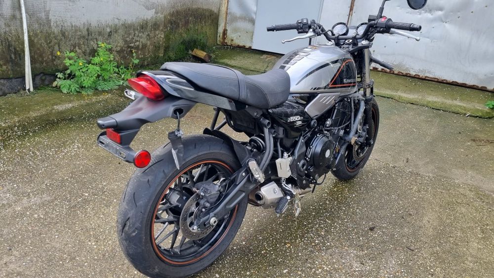 Kawasaki Z650RS do naprawy.