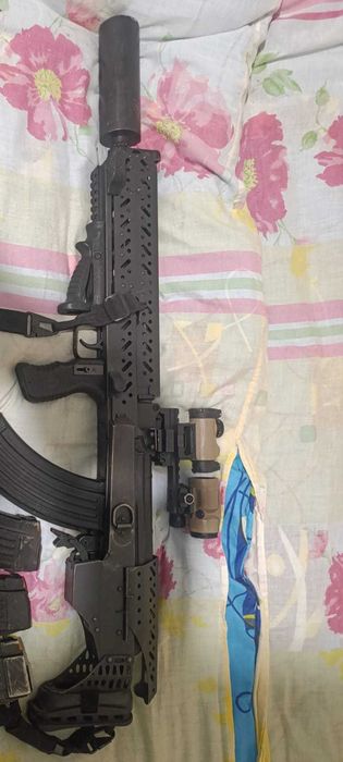 Обвіс буллпап автомата, каліматорний приціл, глушник 7.62