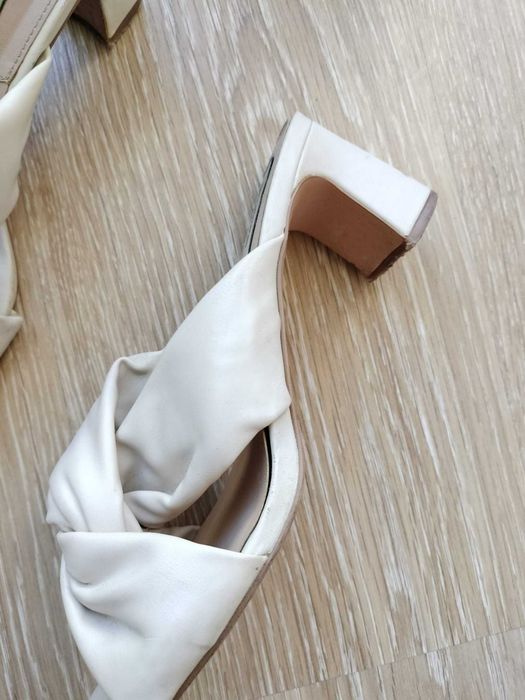 Sandálias Stradivarius