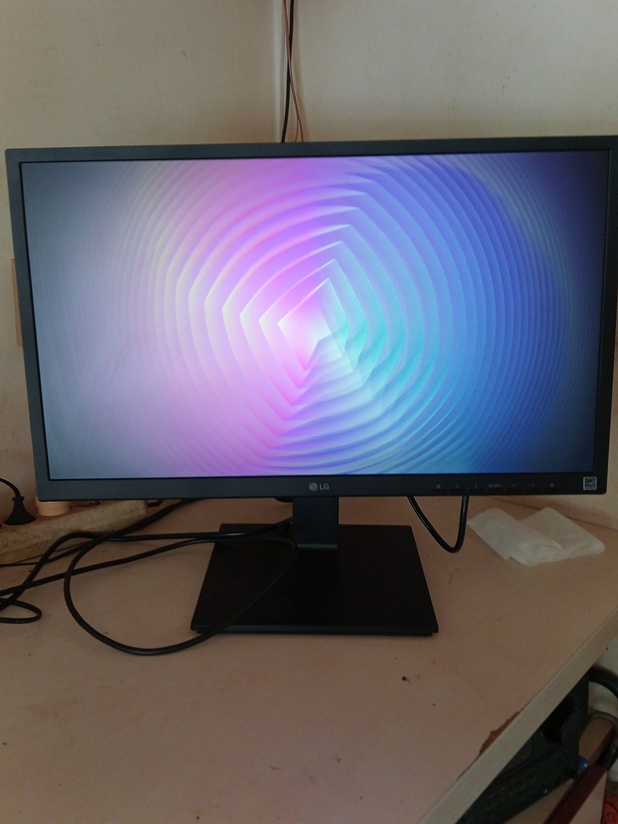 Nowy monitor lg24bk550y.l