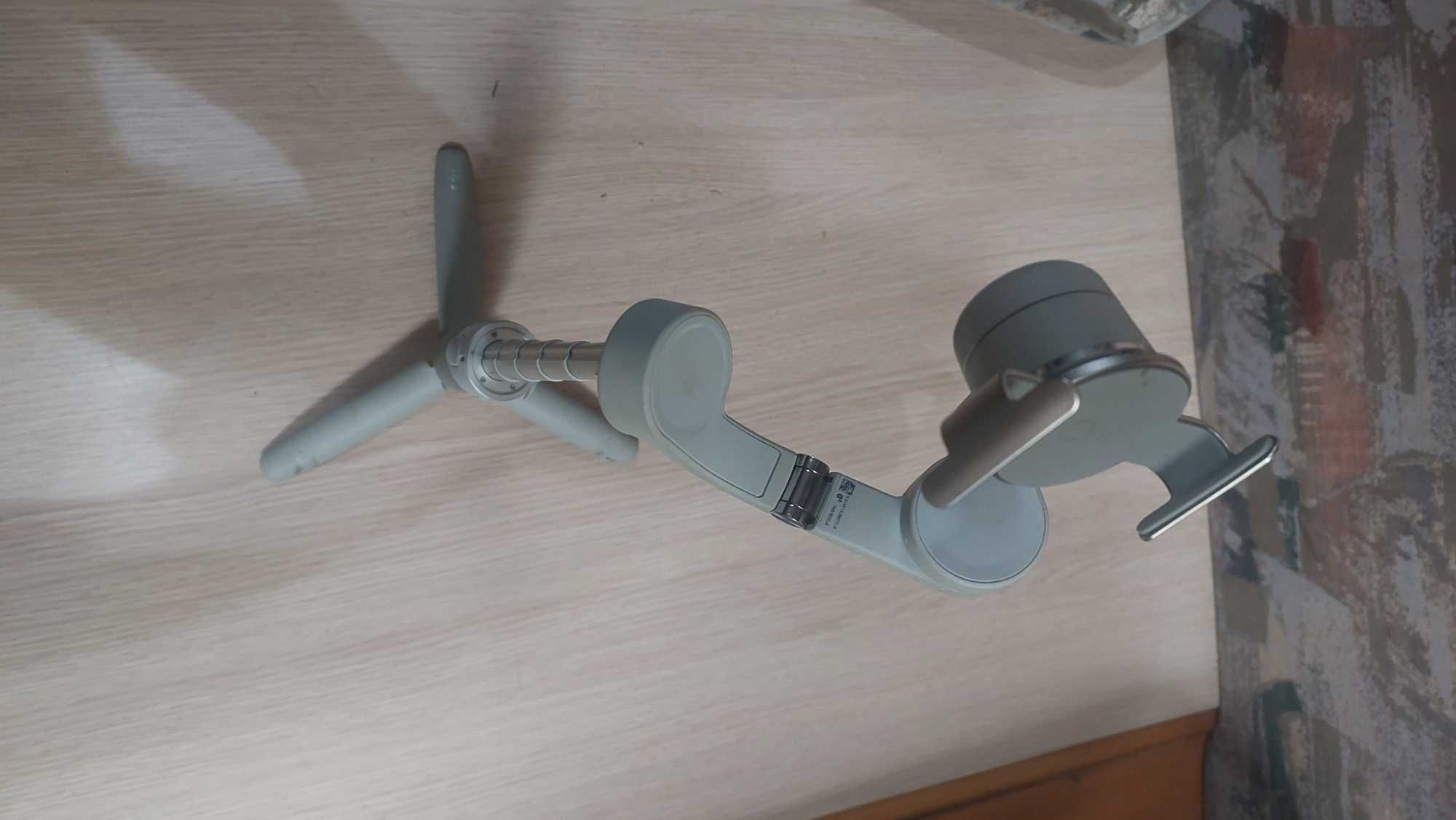 Estabilizador Dji OM 5 - Cinza de Atenas