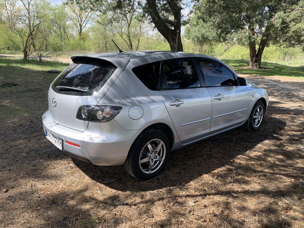 Продам Mazda 3