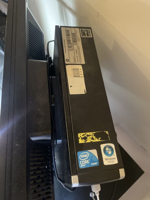 Computador em prefeitas condicao