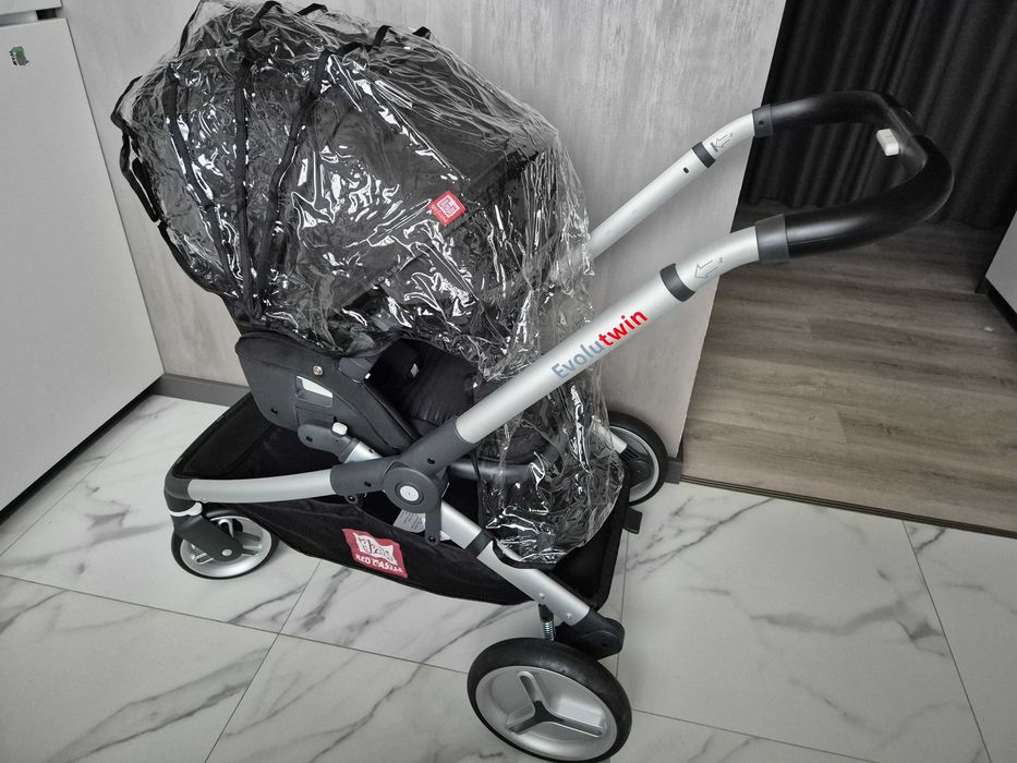 Універсальна коляска Red Castle Evolutwin для двійні