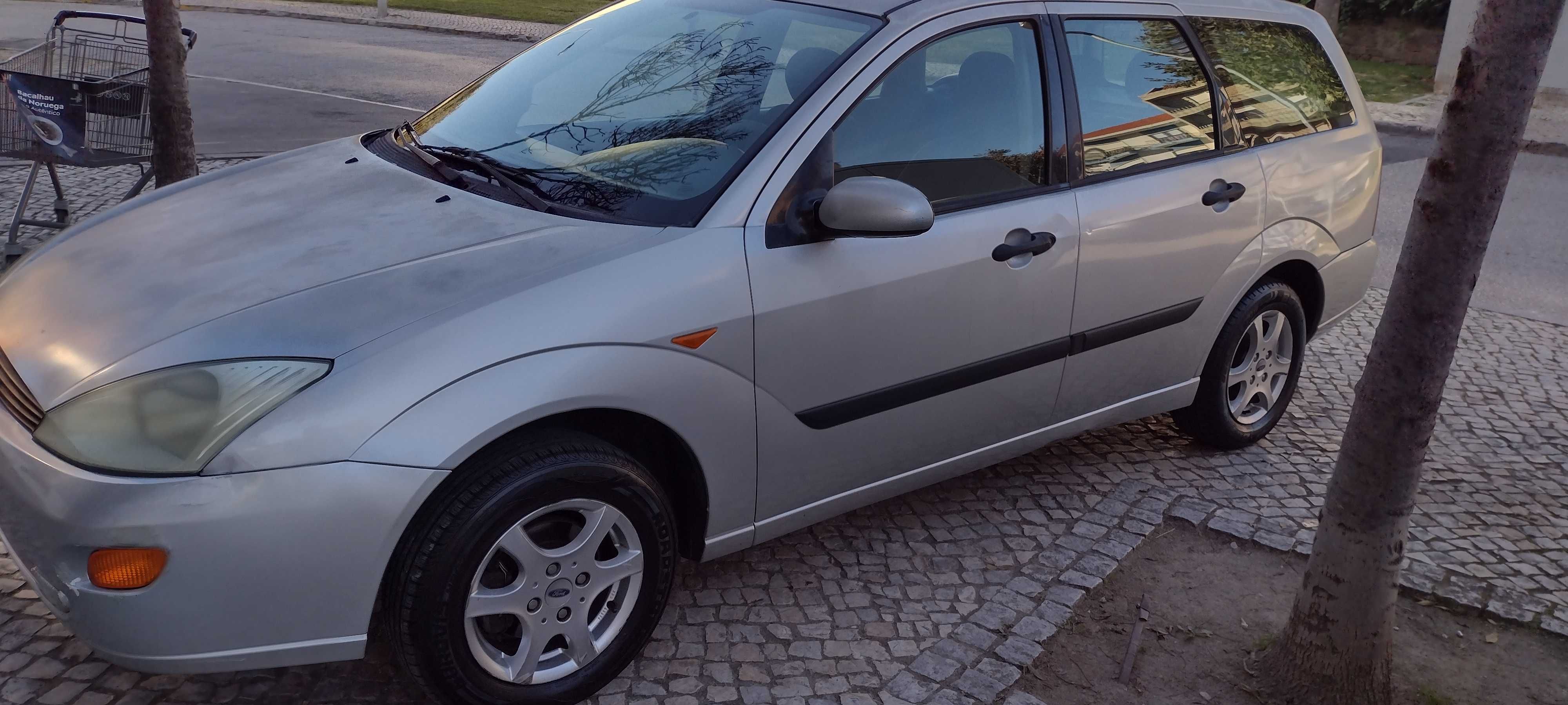 Ford Focus 1.4 gasolina