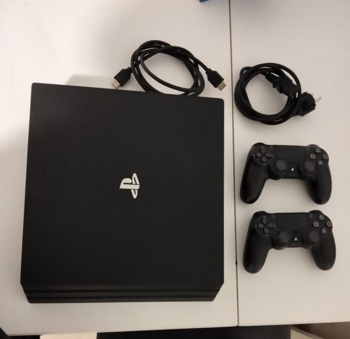 Playstation 4 PRO 4K 1TB