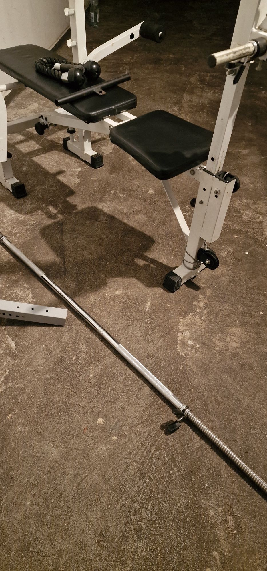 Ławka ławeczka z Wyciągiem.Sztangą.Modlitewnikiem. Obciążenie 50kg