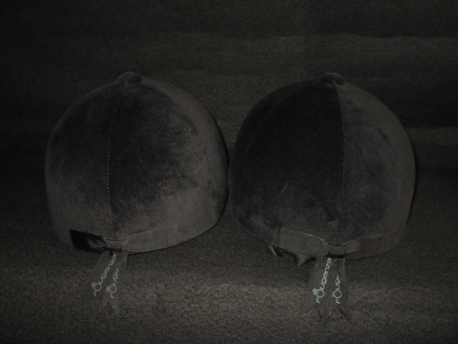 Toque de Equitação em Veludo Preto