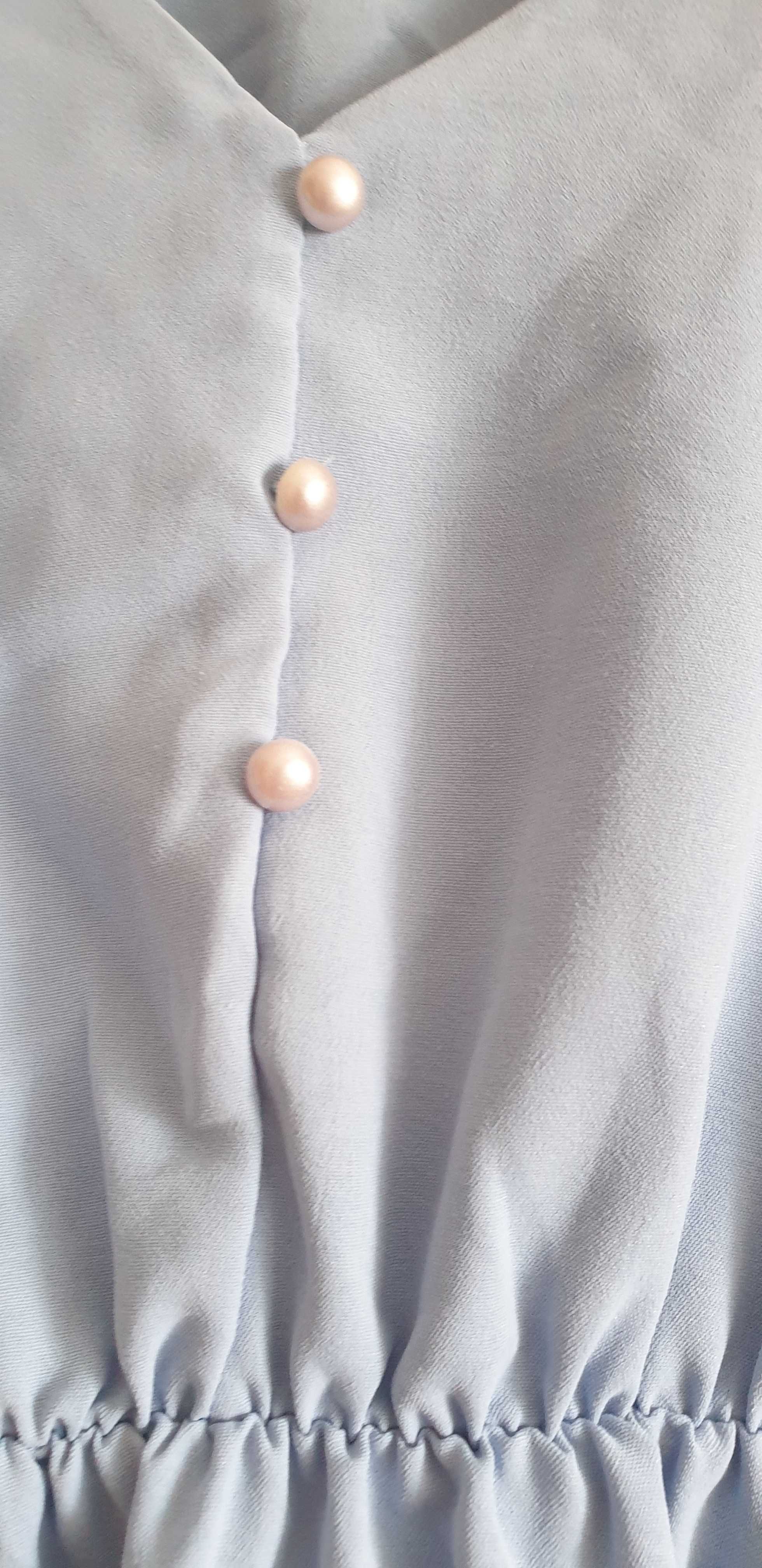 Blusa azul com folho