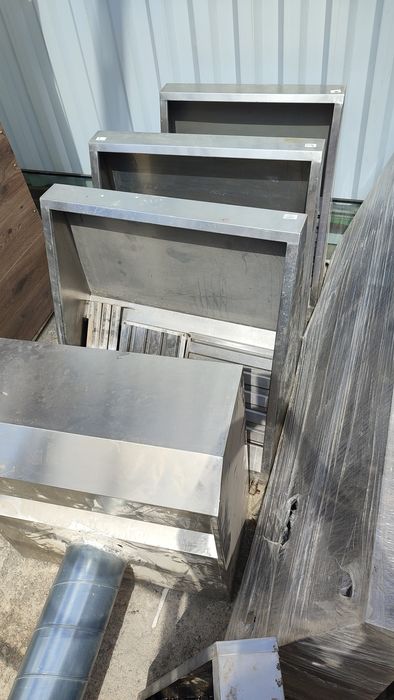 Зонт вытяжной б.у. нержевейки