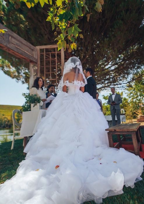 Vestido de noiva Cosmobella, Demetrios Bridal + oferta saiote