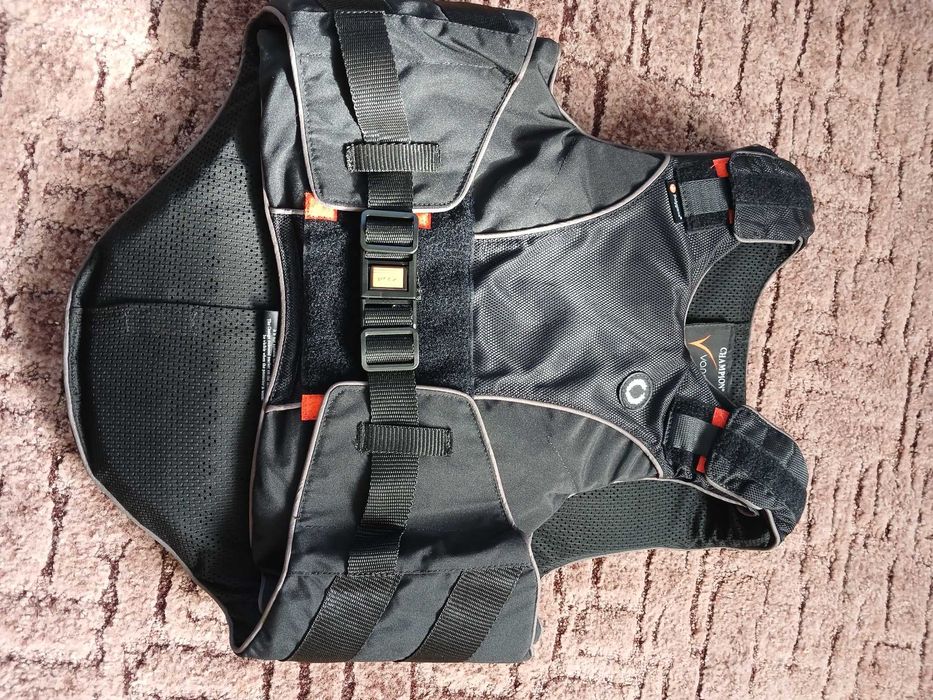 Захисний жилет  Champion Ti22 Body Protector, не використовувався