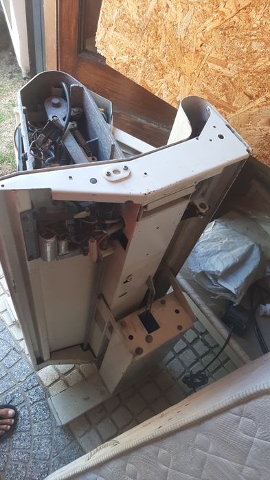 Calandra Miele para reparar ou peças (SÓ VENDO A MÁQUINA COMPLETA)