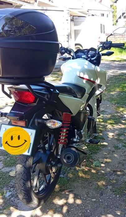 Mota de emigrante Honda CB125F com dez mil e tal impecável nova