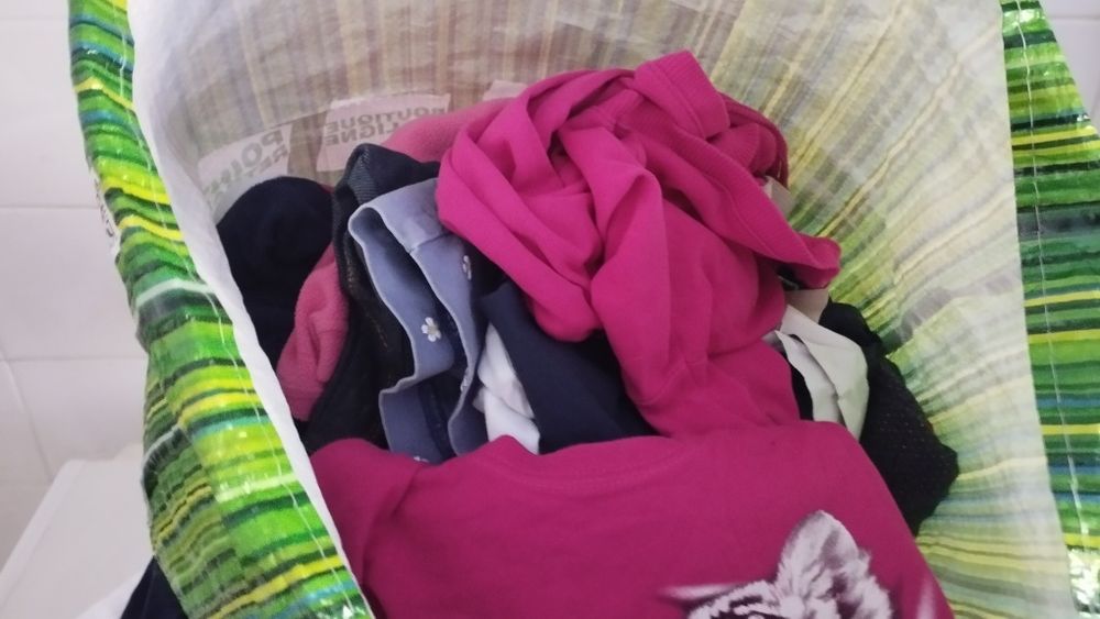 Saco grande de roupa 7/8 anos
