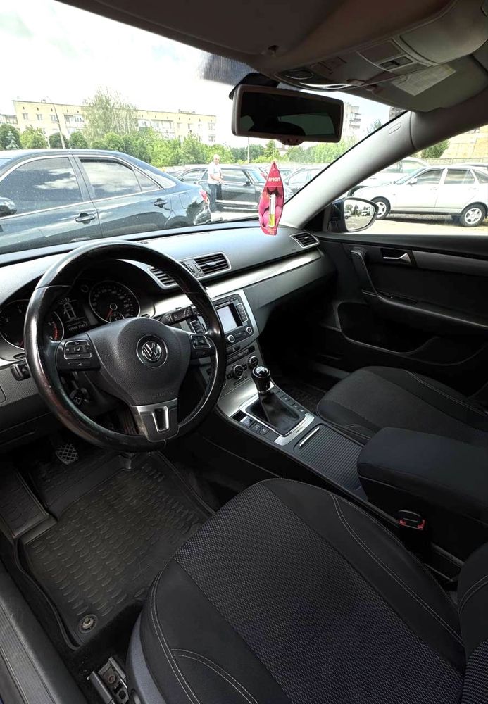 Продаю Volkswagen Passat B7, 2012