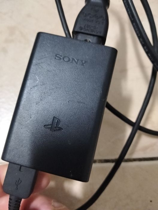 PsVita com cartão de memória Sony 16gb,carregador original e uma bolsa