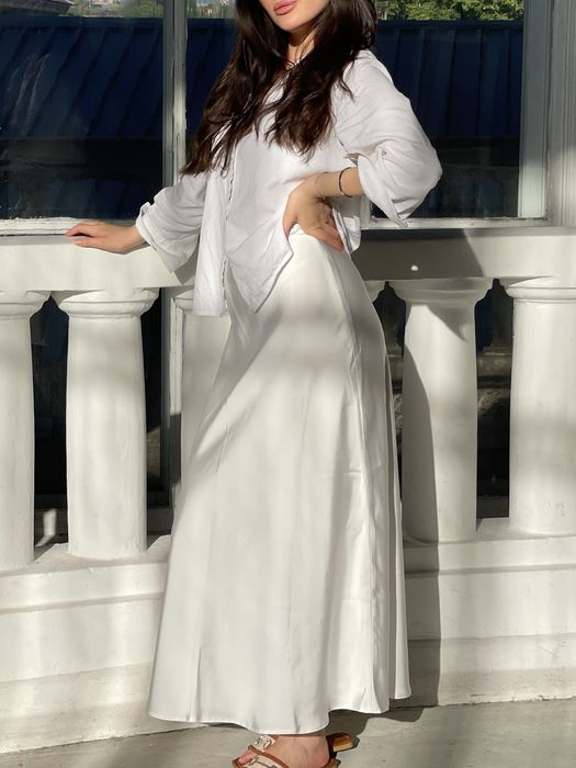 Шовкова молочна спідниця максі