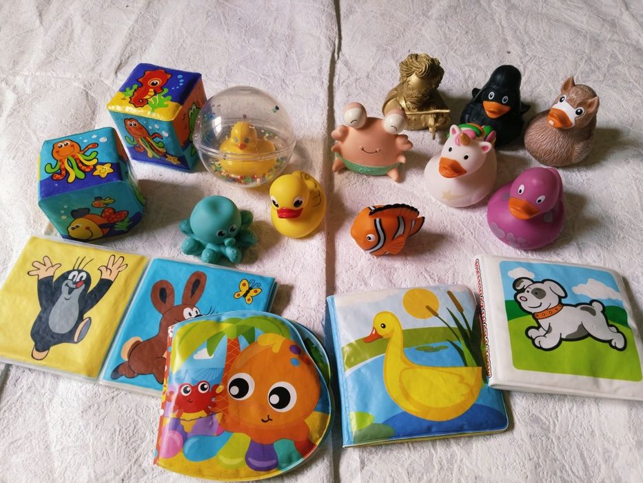 Іграшки для купання/ у воді