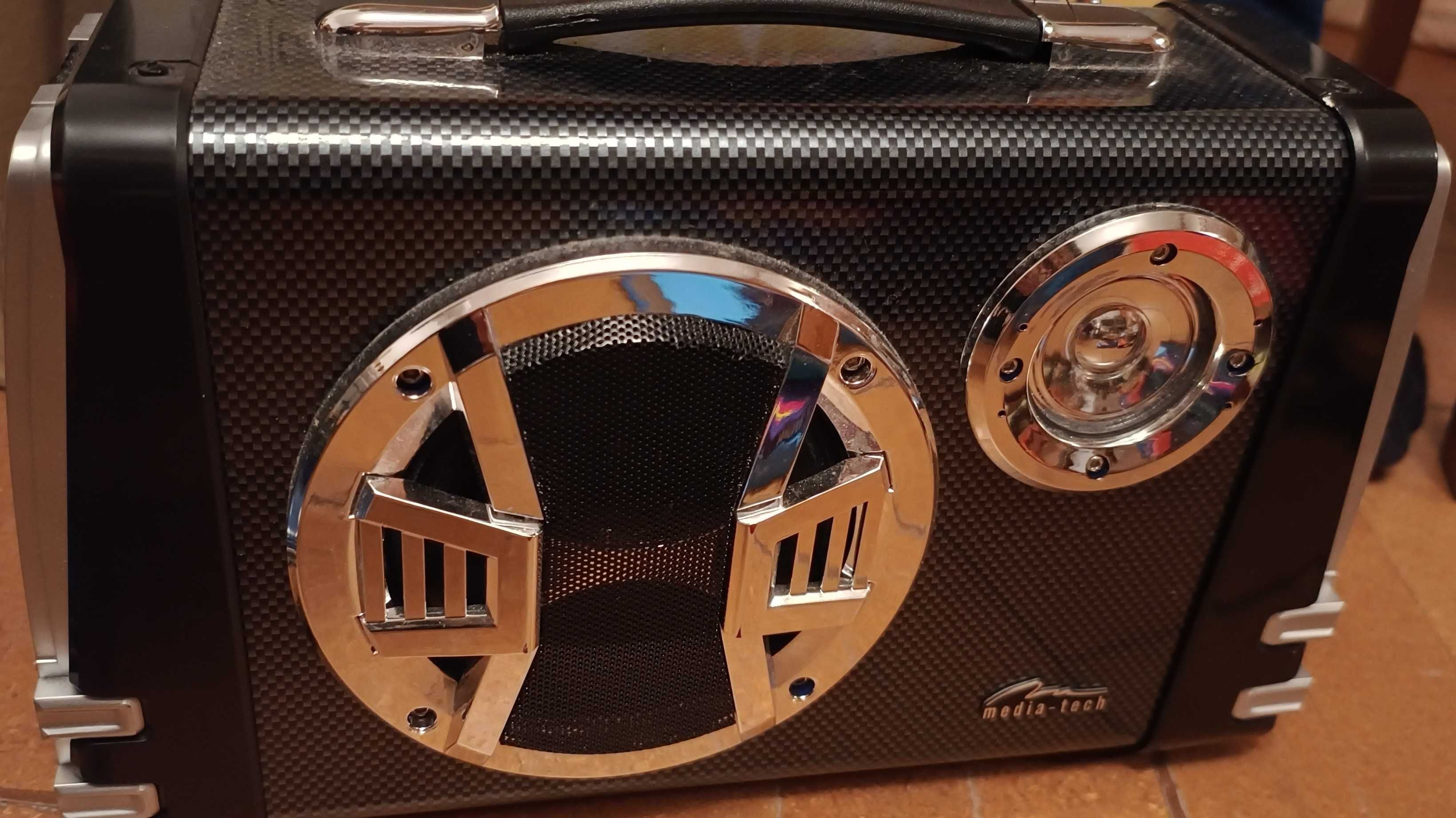 Boombox Media Tech