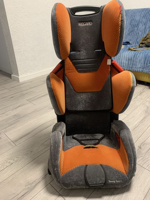 Дитяче автокрісло